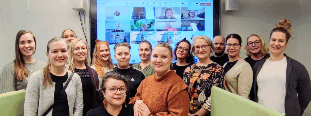 Kulkurin opettajia kouluttautumassa Kvs-säätiön tiloissa Museokadulla Helsingissä ja etänä.